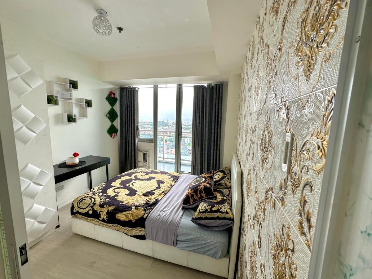 Azure Urban Resort Maui Tower Paranaque City Exterior foto